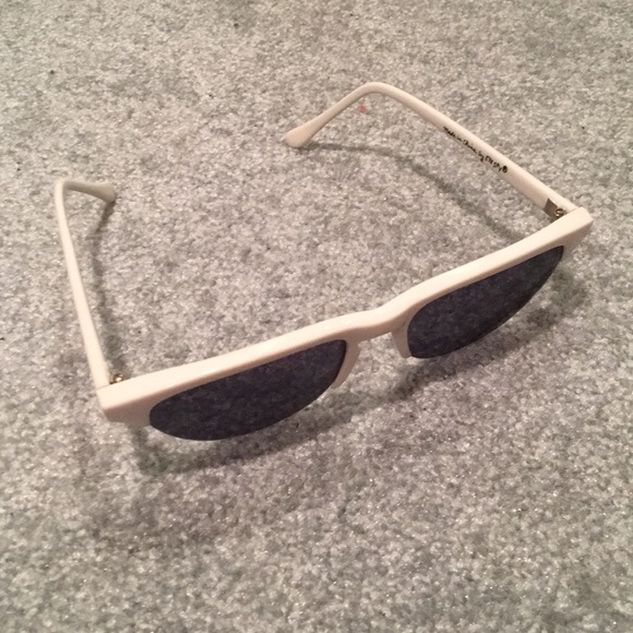 Vintage 1980’s Sunglasses - Picture 12 of 16
